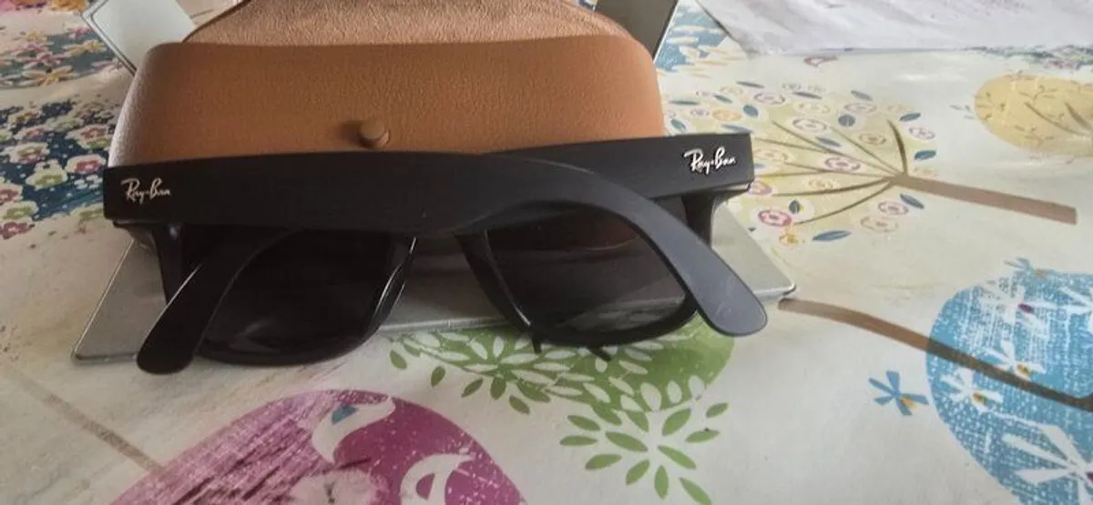 Ray-Ban Wayfarer Meta 2 Glasses - Image 2