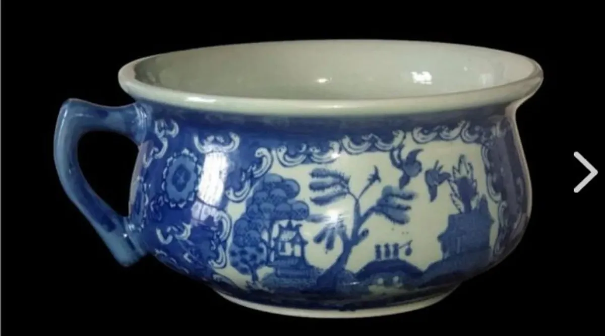 Antique Blue Willow Chamber Pot Pristine - Image 1