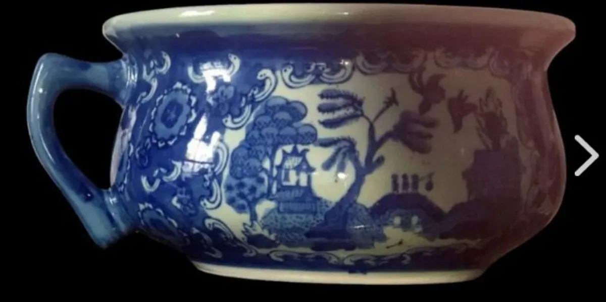 Antique Blue Willow Chamber Pot Pristine - Image 2
