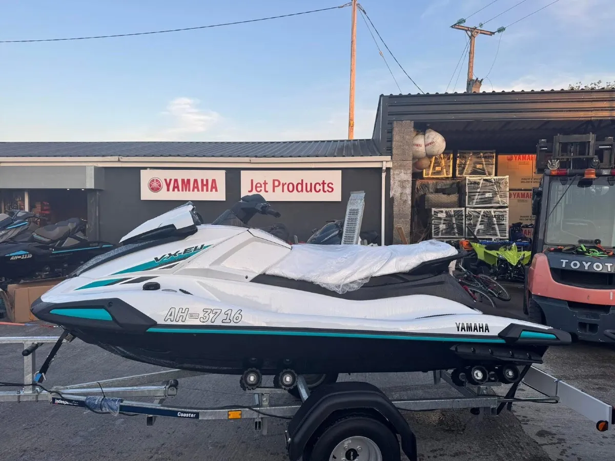Jet ski