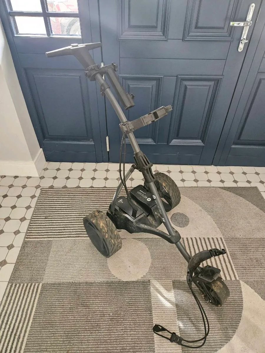 Motocaddy SE Electric Trolley - Image 3