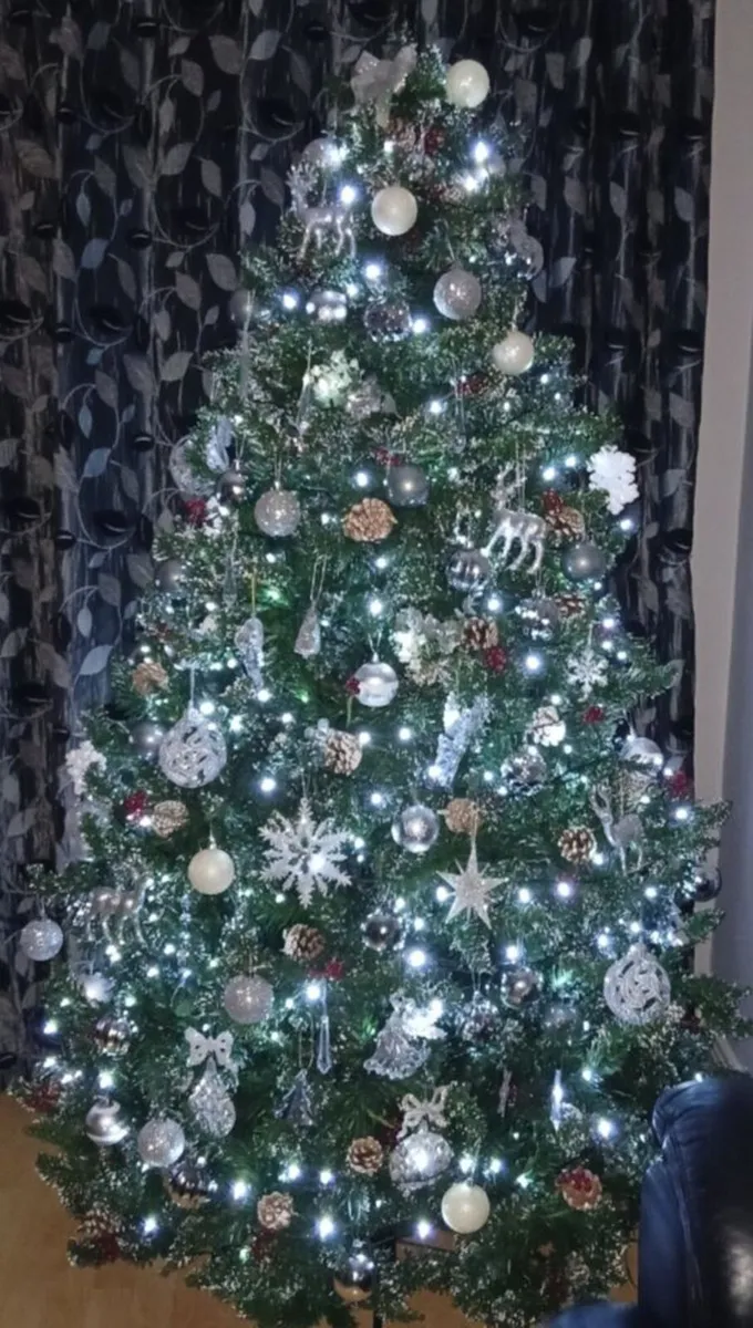 7ft christmas tree - Image 4