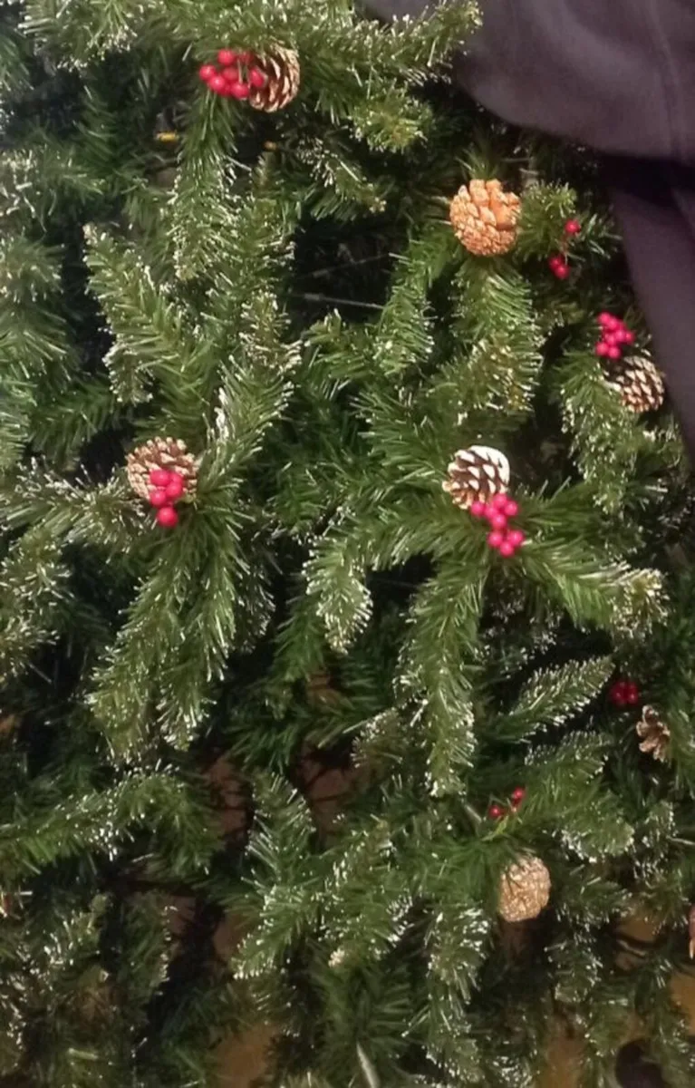7ft christmas tree - Image 4