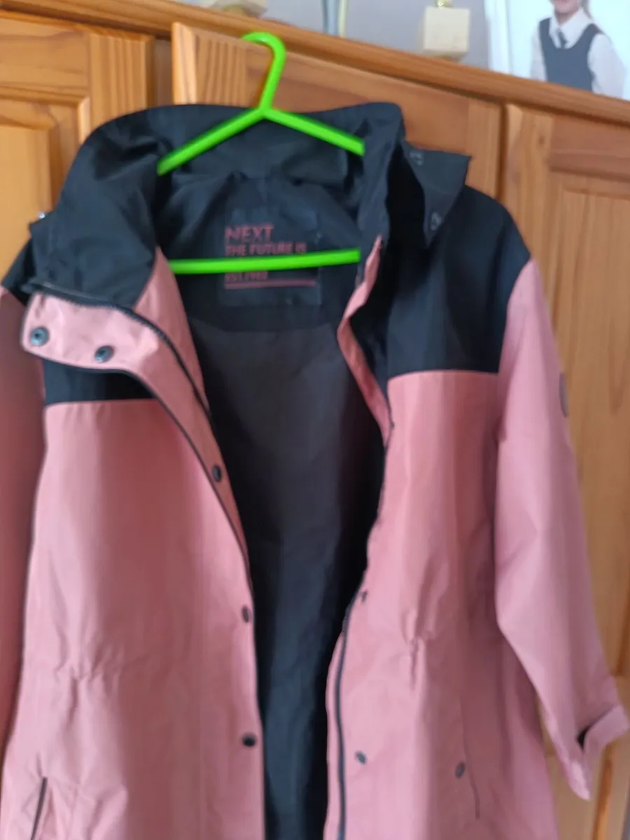 Waterproof jacket age 11 - Image 2