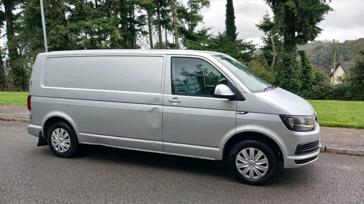 152 volkswagan transporter van Test & tax €5950 - Image 4