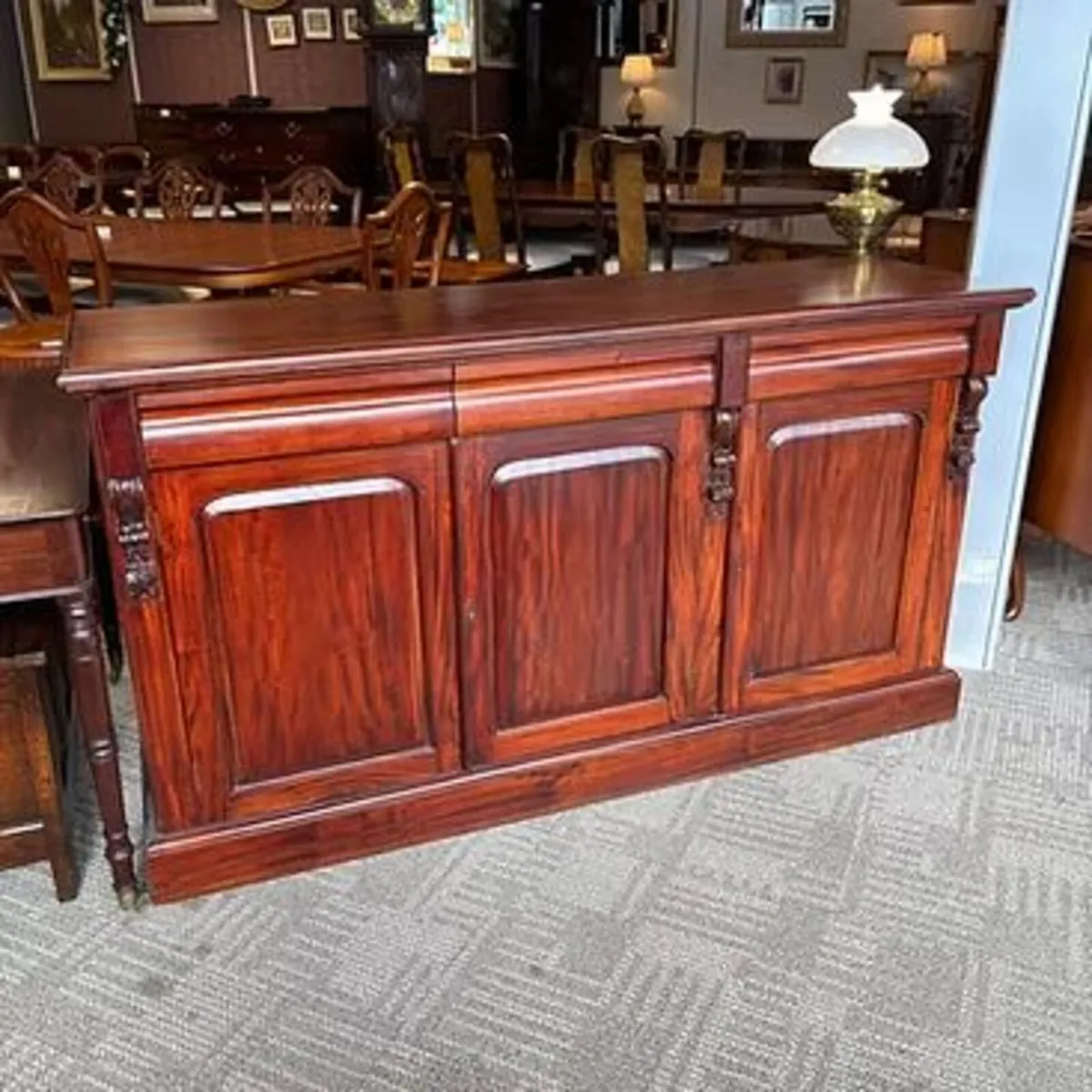 Beautiful mahogany 3 door chiffonier