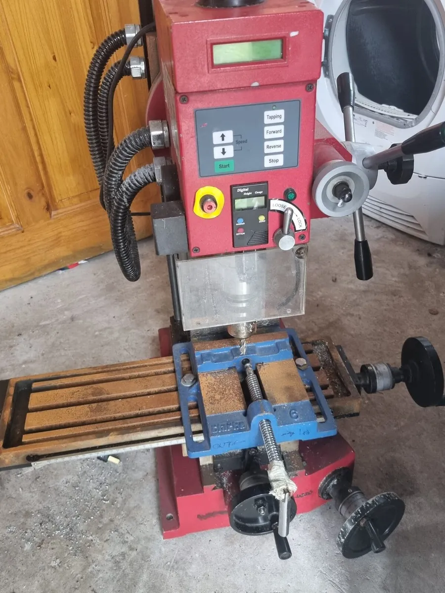 Milling machine - Image 1