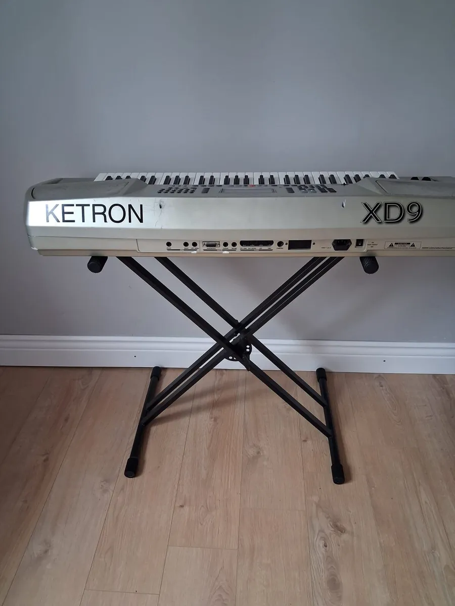 Ketron X9 Keyboard - Image 4