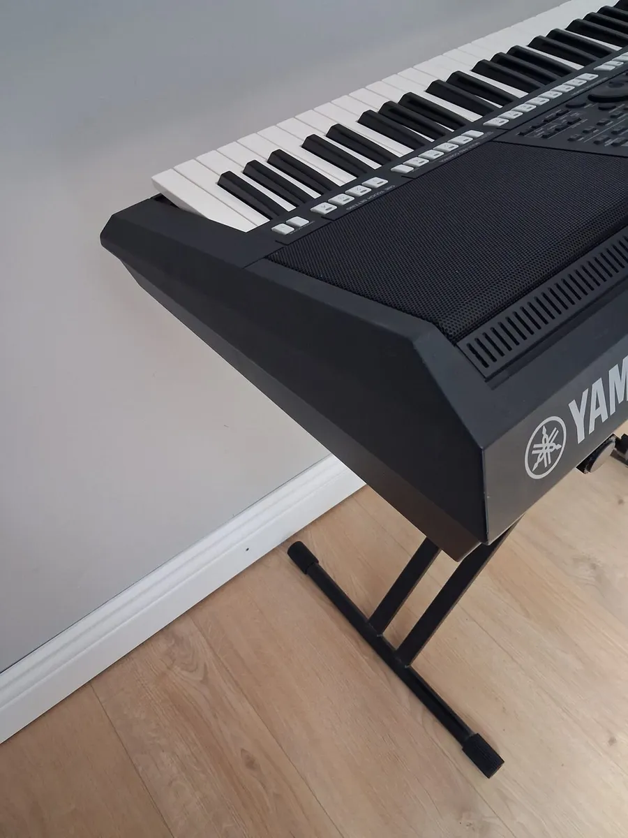 Yahama PSR S750 Keyboard - Image 3