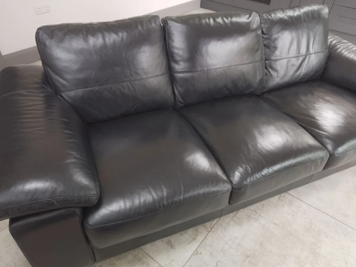 Leather three seater sofa - Image 2