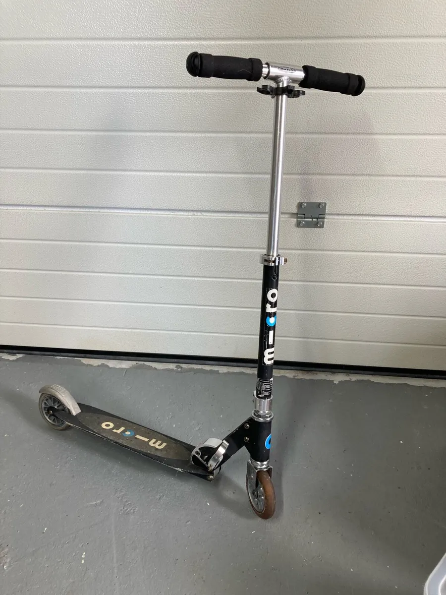 Micro Scooter (black) - Image 4