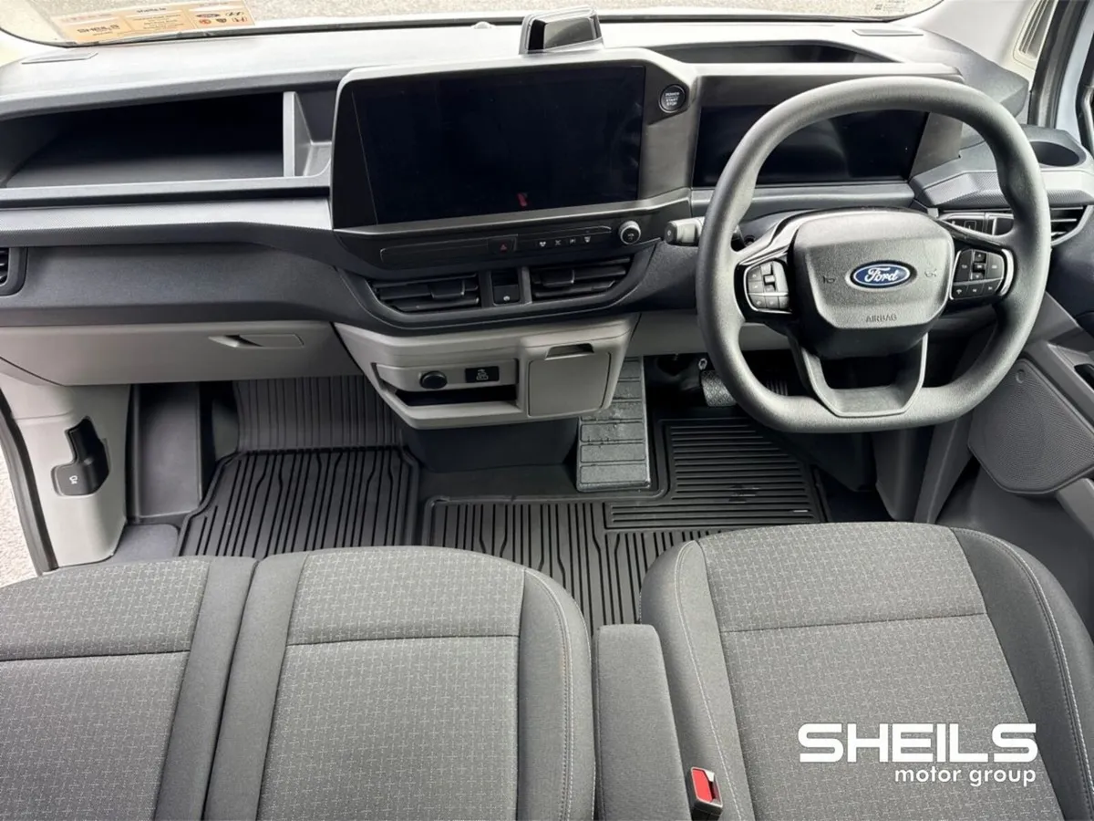 Ford Transit Custom LWB TREND PHEV - Image 3