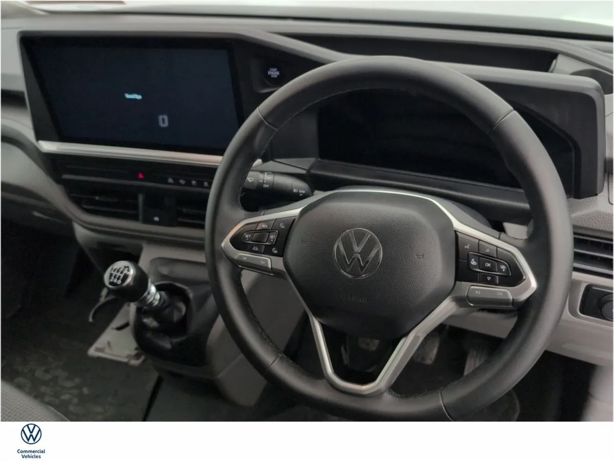 Volkswagen Transporter 30 VAN LWB TRENDLINE 150HP - Image 3