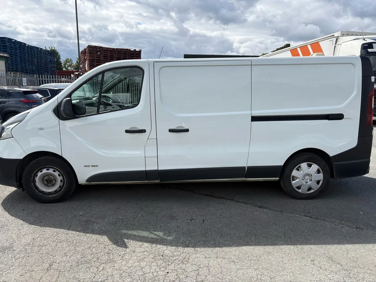 Renault van - Image 2