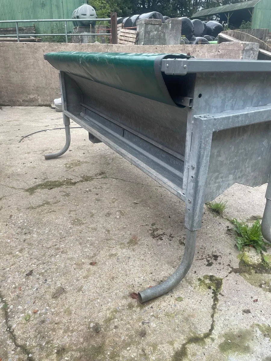 ad lib  Condon controlled feeder - Image 4