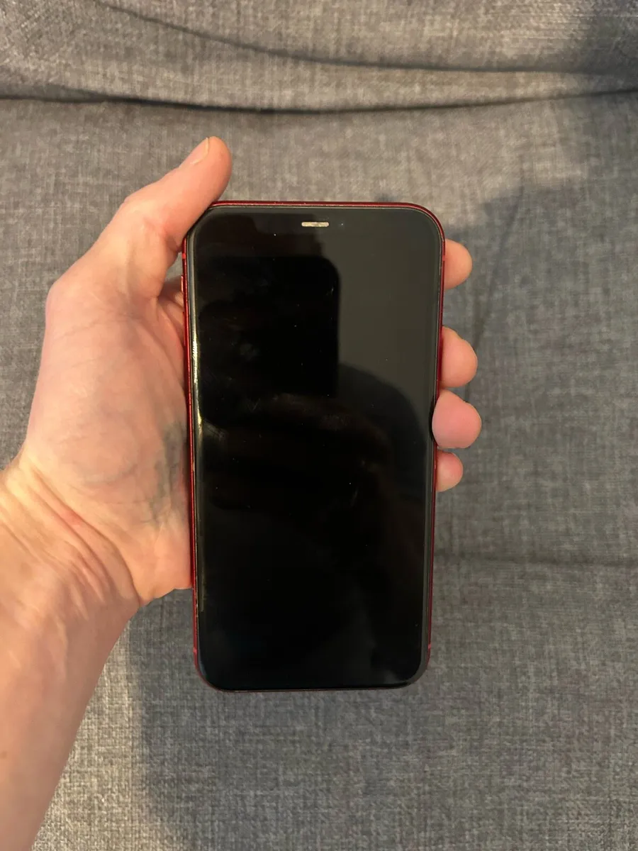 iPhone 11 red 128gb unlocked, 100% battery - Image 1