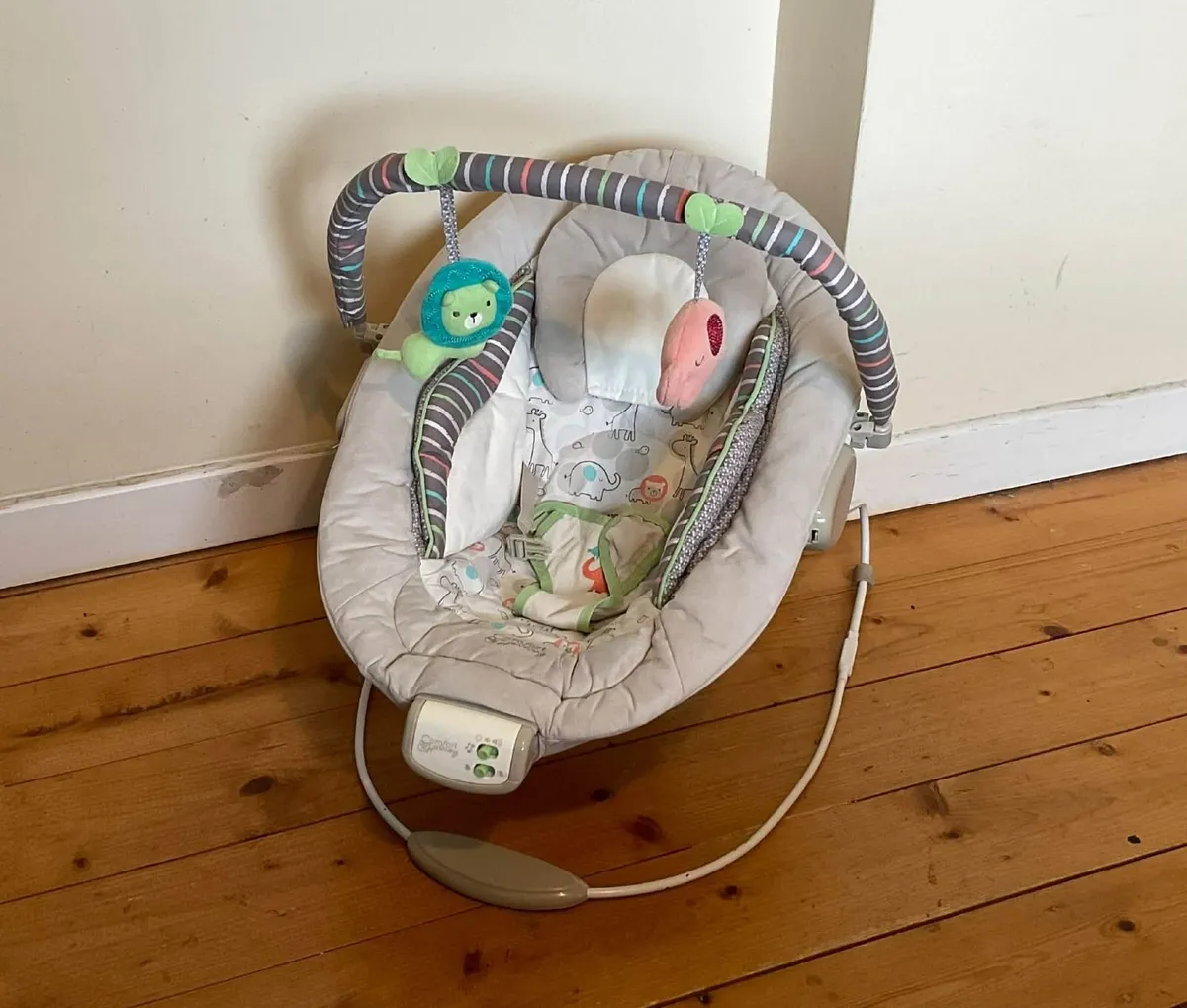 Comfort & Harmony Baby Bouncer with Music & Rumble - Image 1
