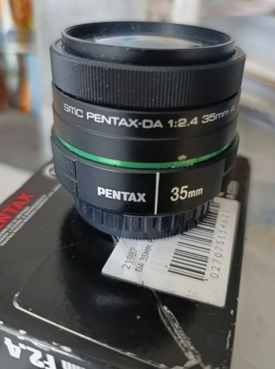 Pentax DA35 mm lens - Image 1