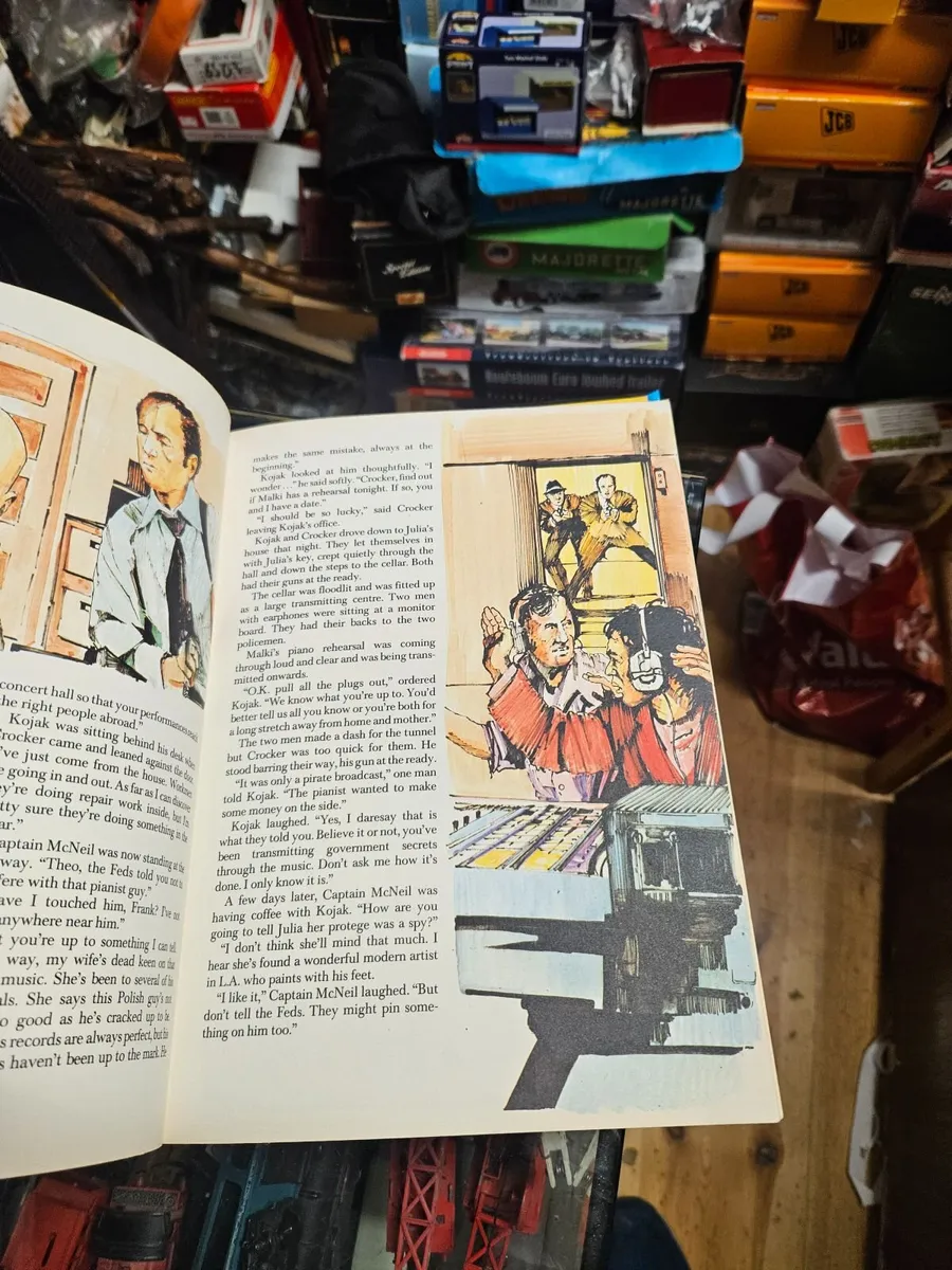 Vintage Kojak Annual - Image 2
