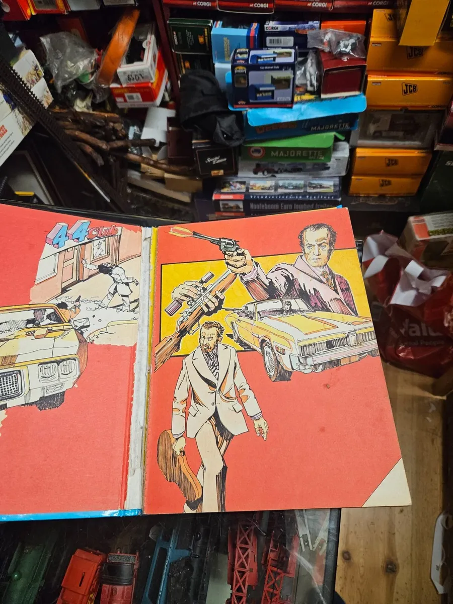 Vintage Kojak Annual - Image 3