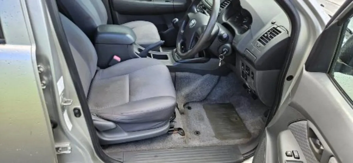 131 Hilux - Image 2