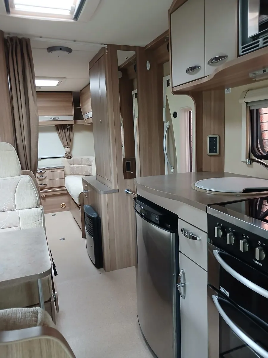 Motorhome- Bessacarr E495 Motorhome – 6 Berth - Image 3
