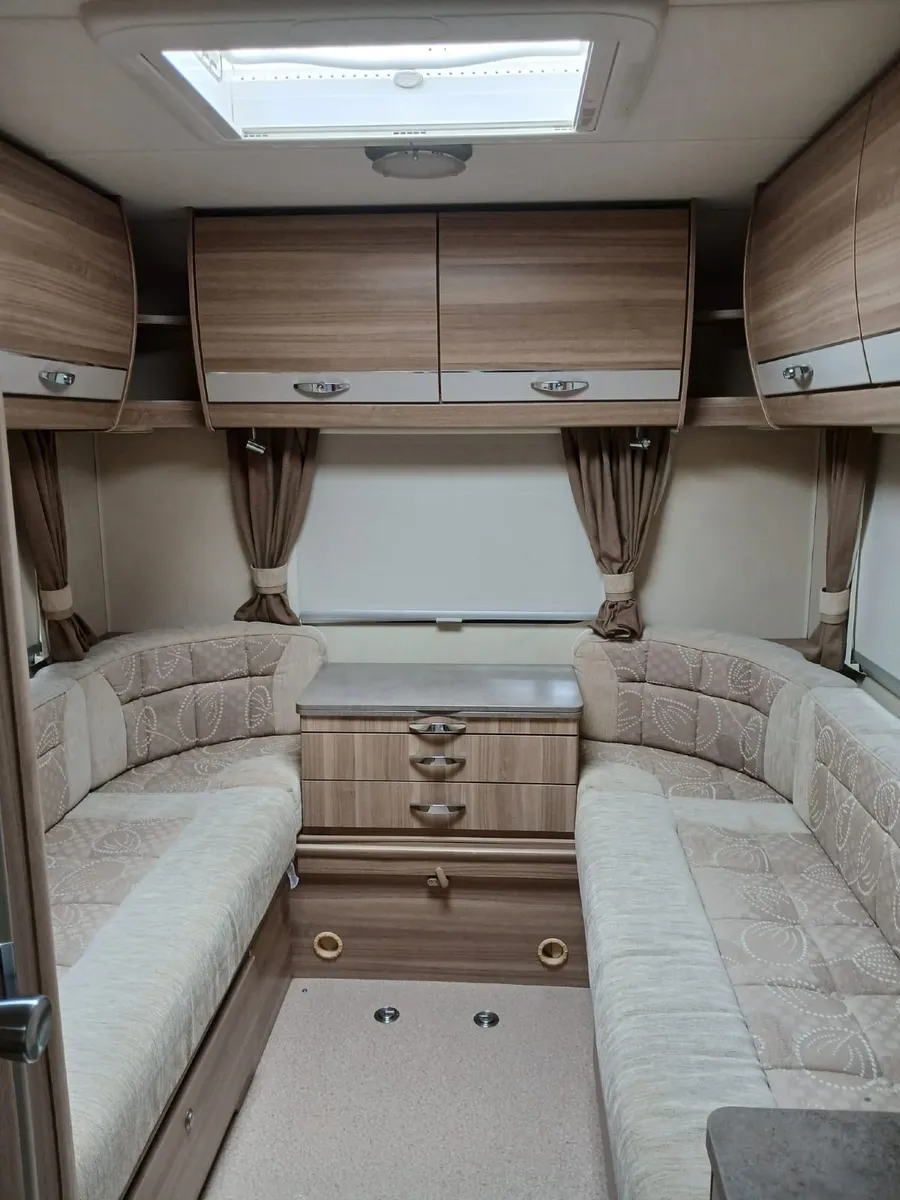 Motorhome- Bessacarr E495 Motorhome – 6 Berth - Image 4