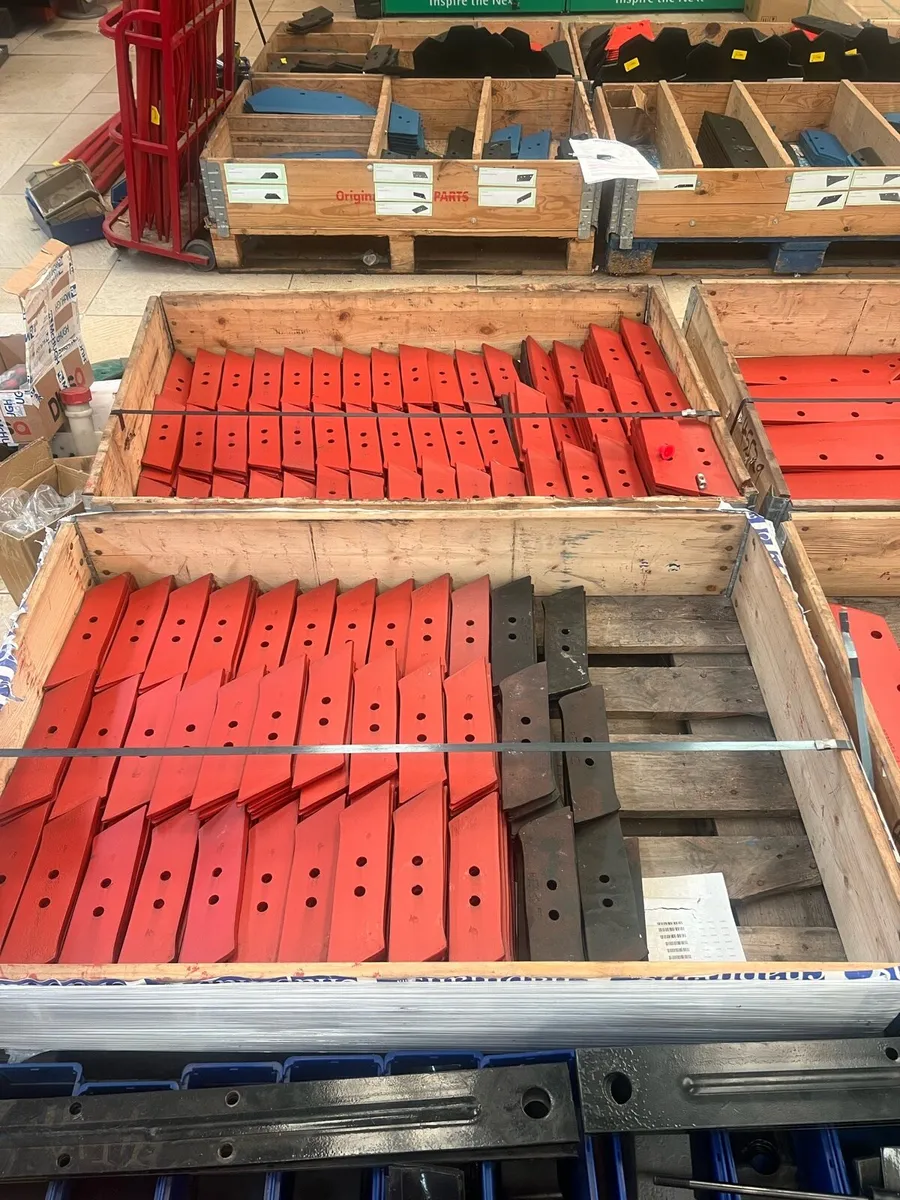 KVERNELAND PLOUGH PARTS - Image 1