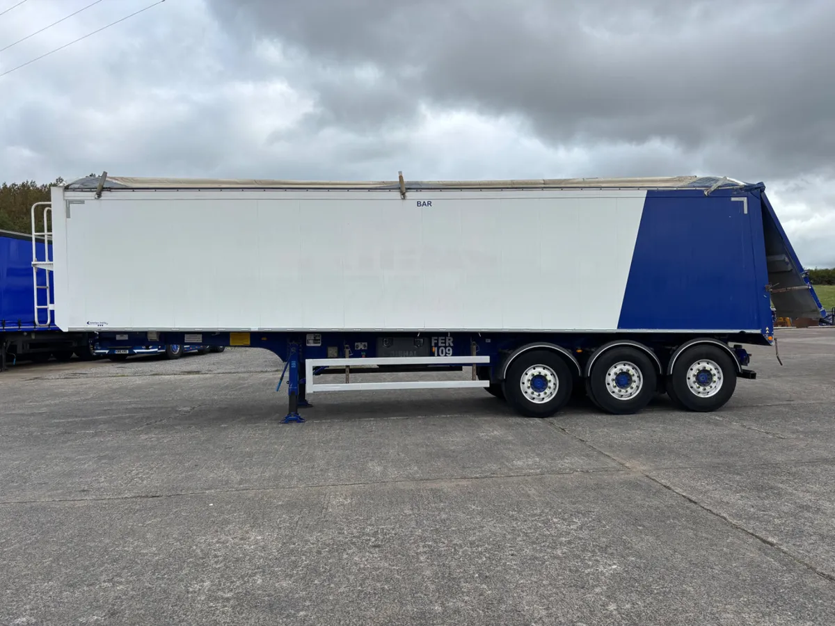2017 Fruehauf 70 yard Auto cover Rear lift axle - Image 3