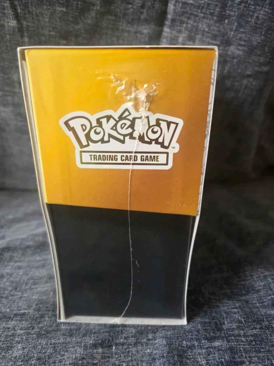 30th anniversary pokemon etb - Image 2