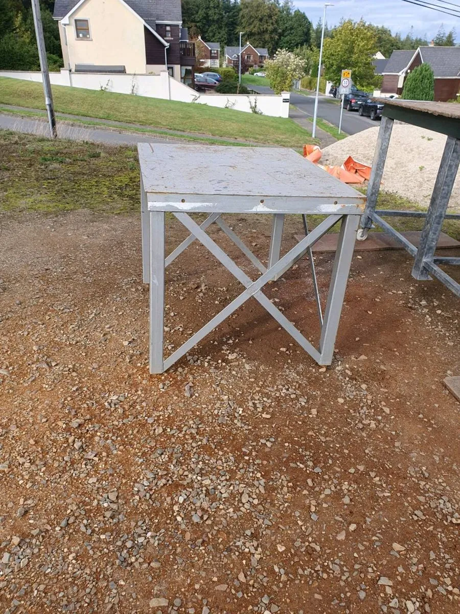 Steel work bench - Image 1