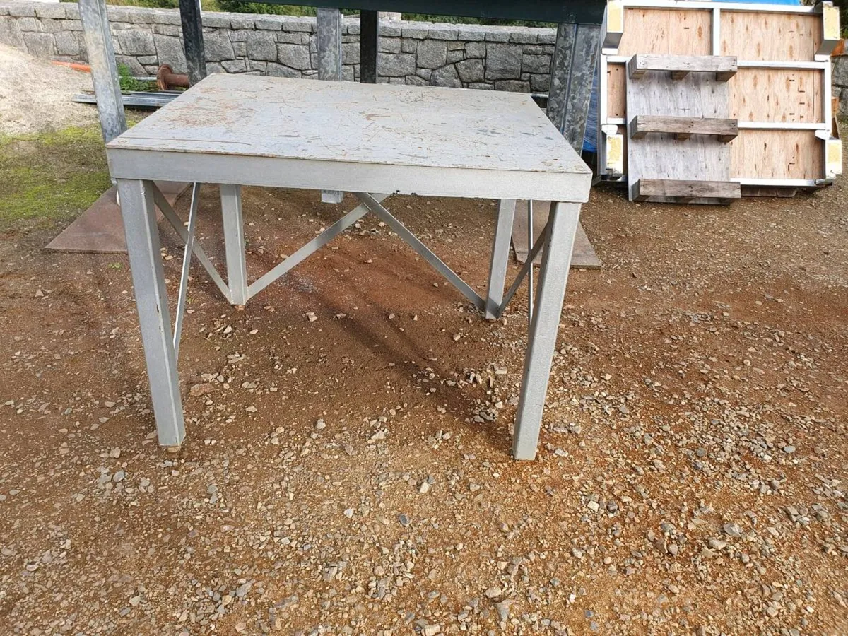 Steel work bench - Image 2