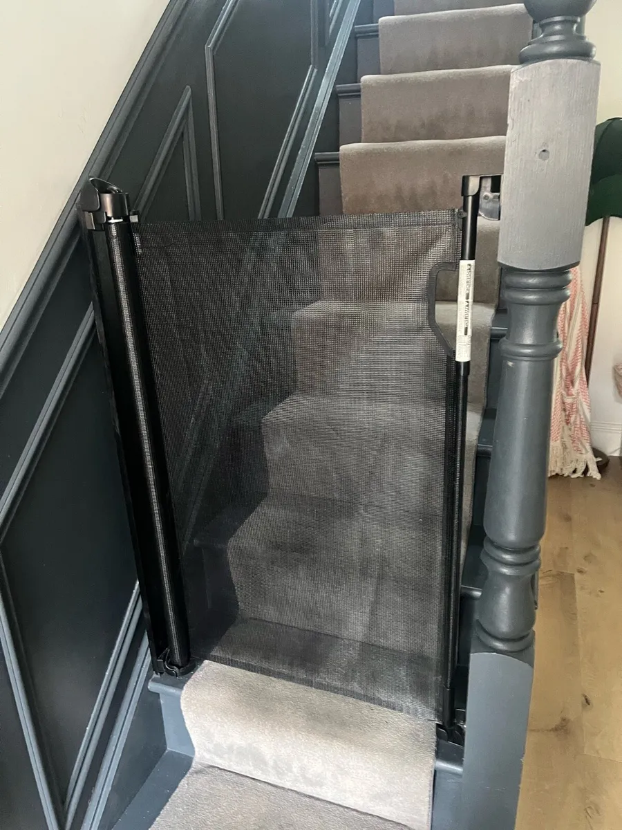 Dreambaby Retractable Stair Gate - Image 1