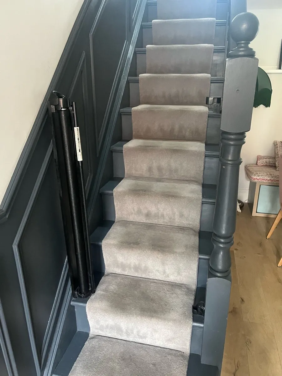 Dreambaby Retractable Stair Gate - Image 2