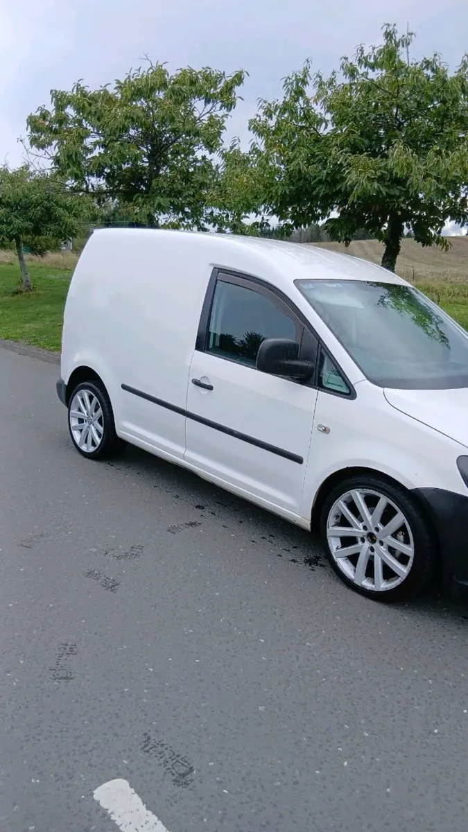 2011 volwagen caddy 1.6 diesel - Image 1