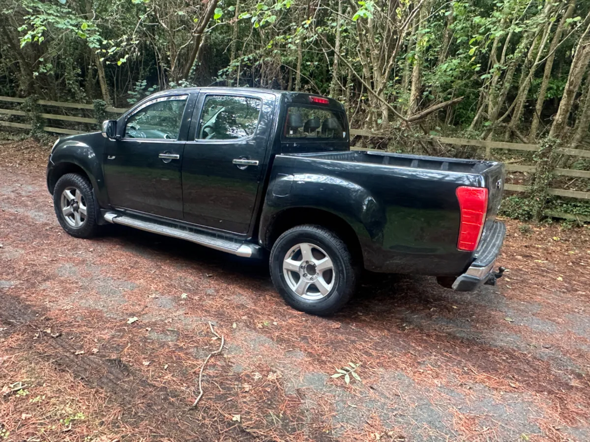Isuzu D-Max 2015 - Image 1