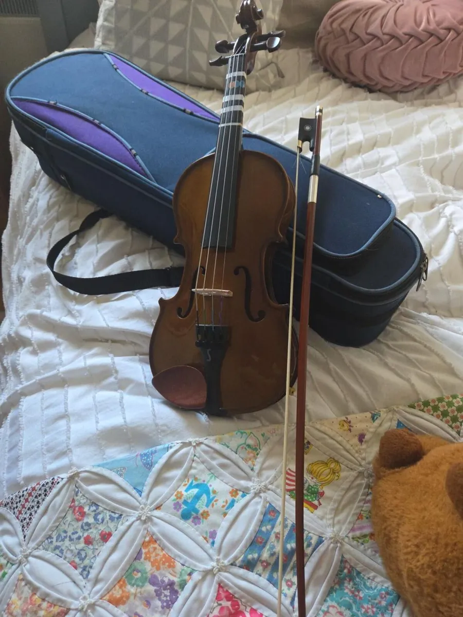 1/4th size Student Stentor violin - Image 1