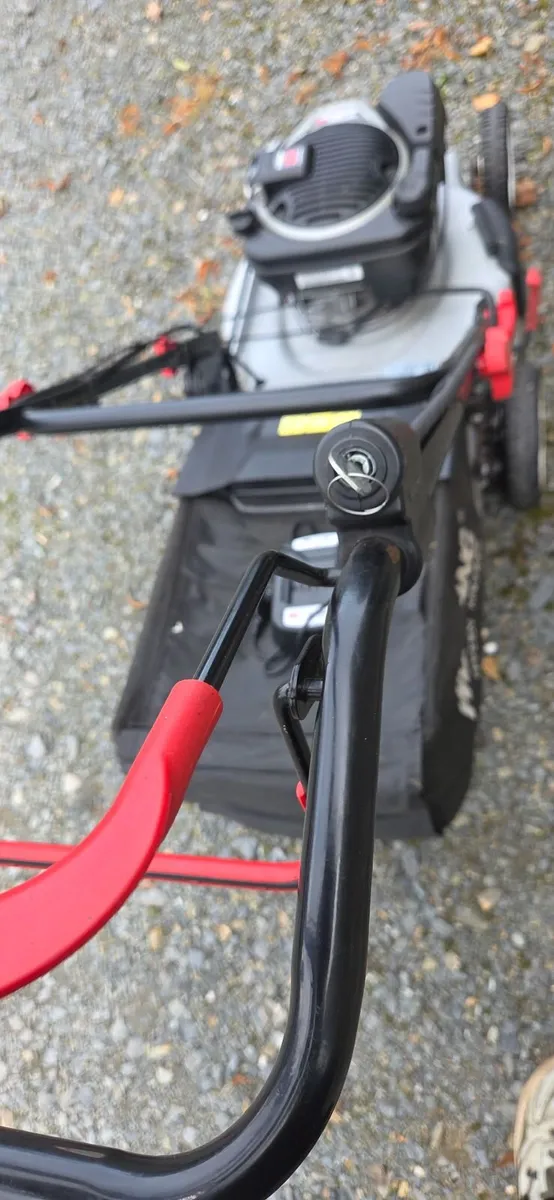 Petrol mower - Image 1