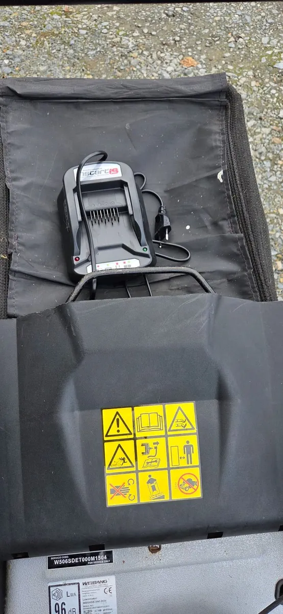 Petrol mower - Image 2