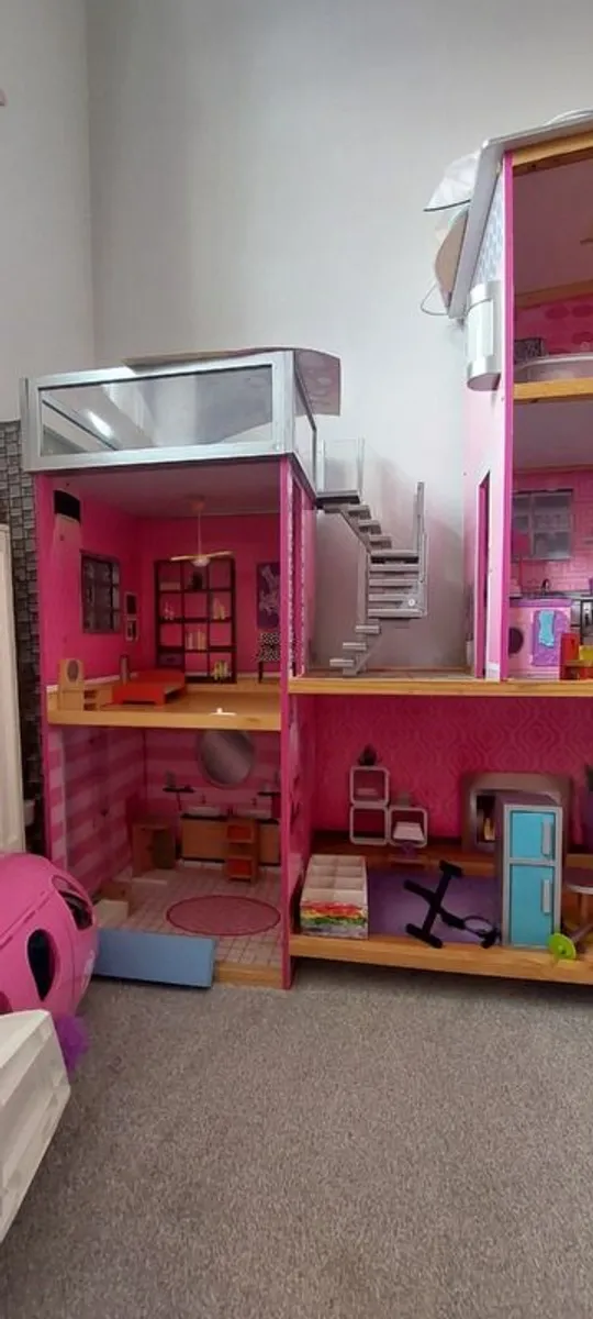 Doll house - Image 3