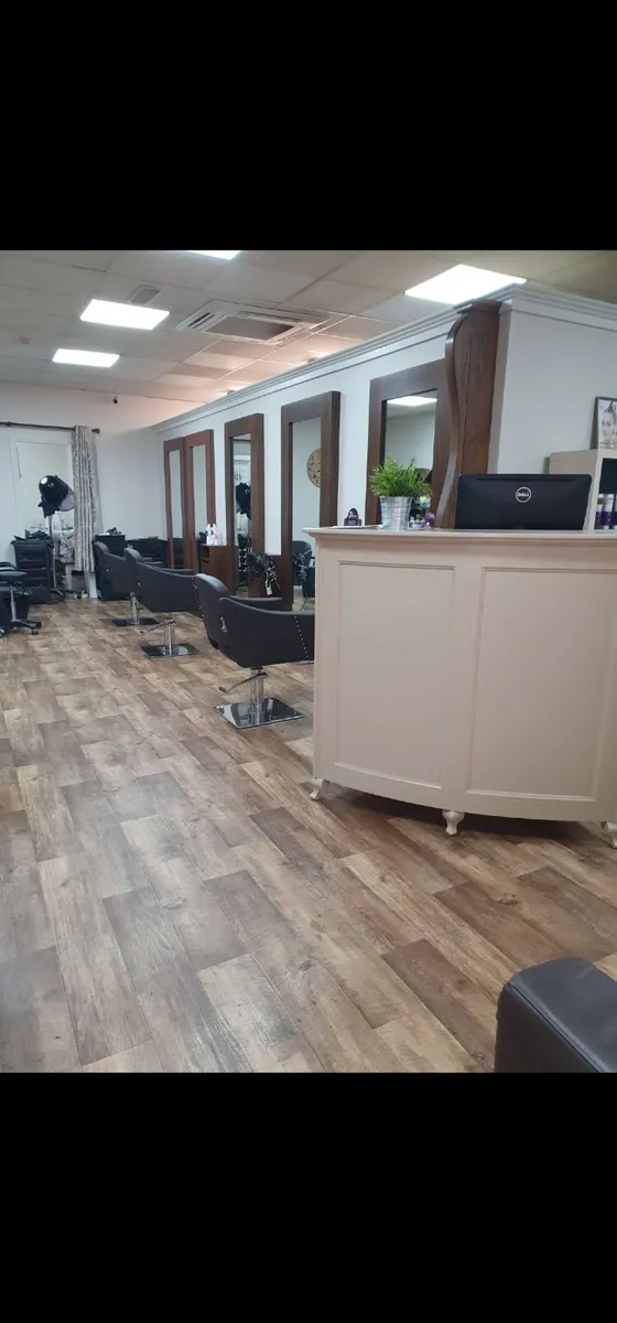 Salon Clearance sale - Image 4