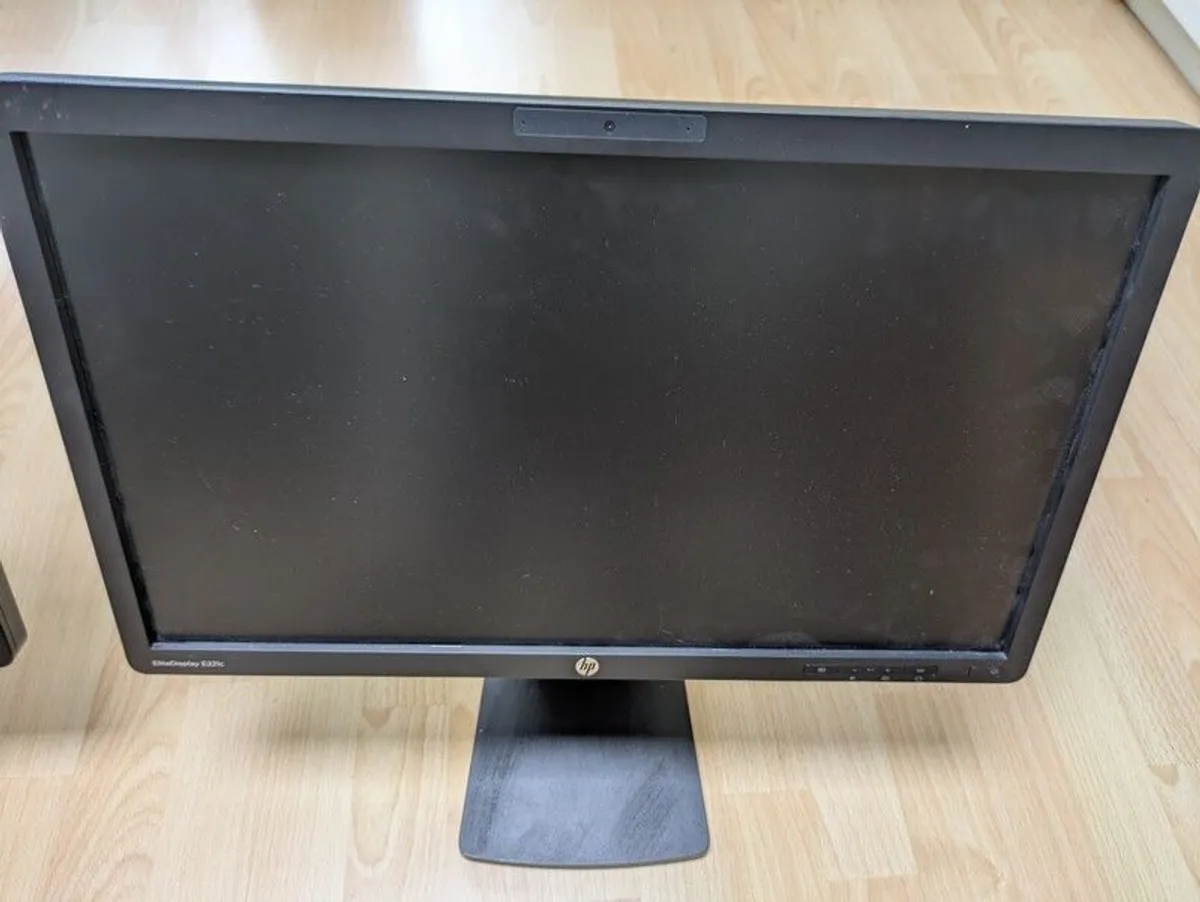 HP EliteDisplay E221c and stands X 2 - Image 2