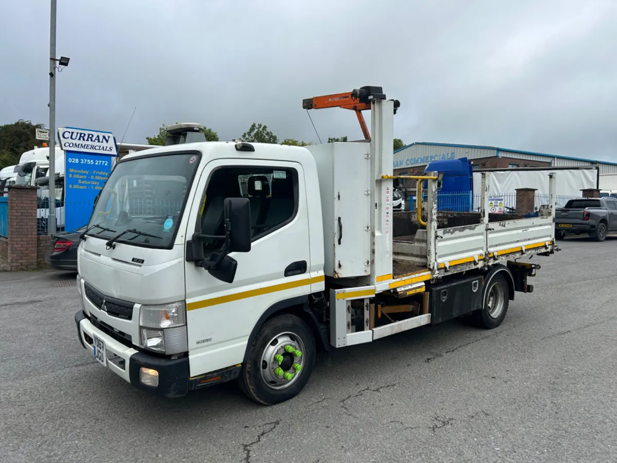 2017 Mitsubishi canter manual 7.5 ton tipper - Image 1