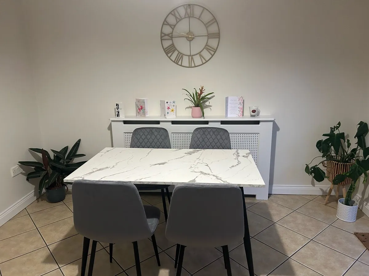 Kitchen table - Image 3