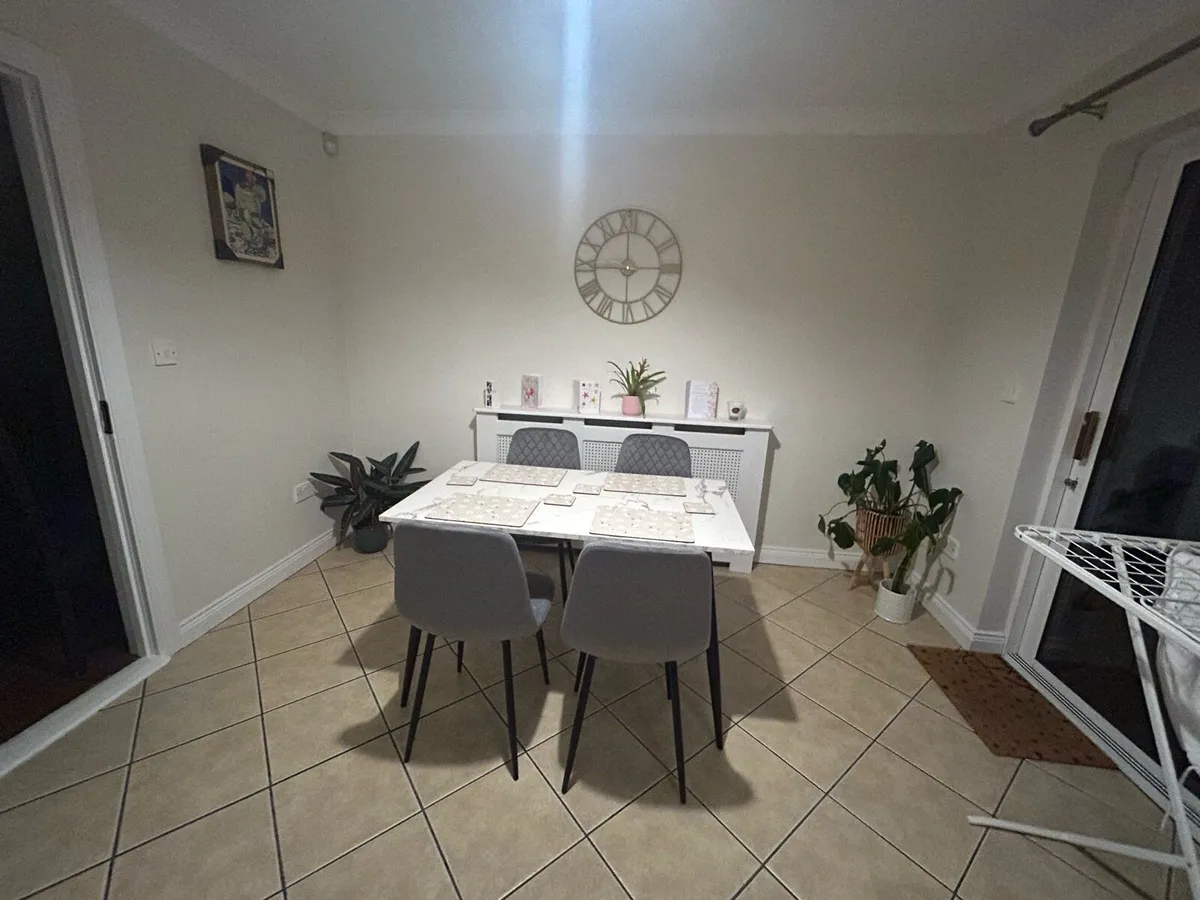 Kitchen table - Image 4