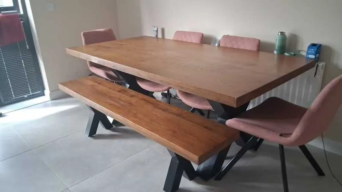 Solid oak dining table with bench - Image 3
