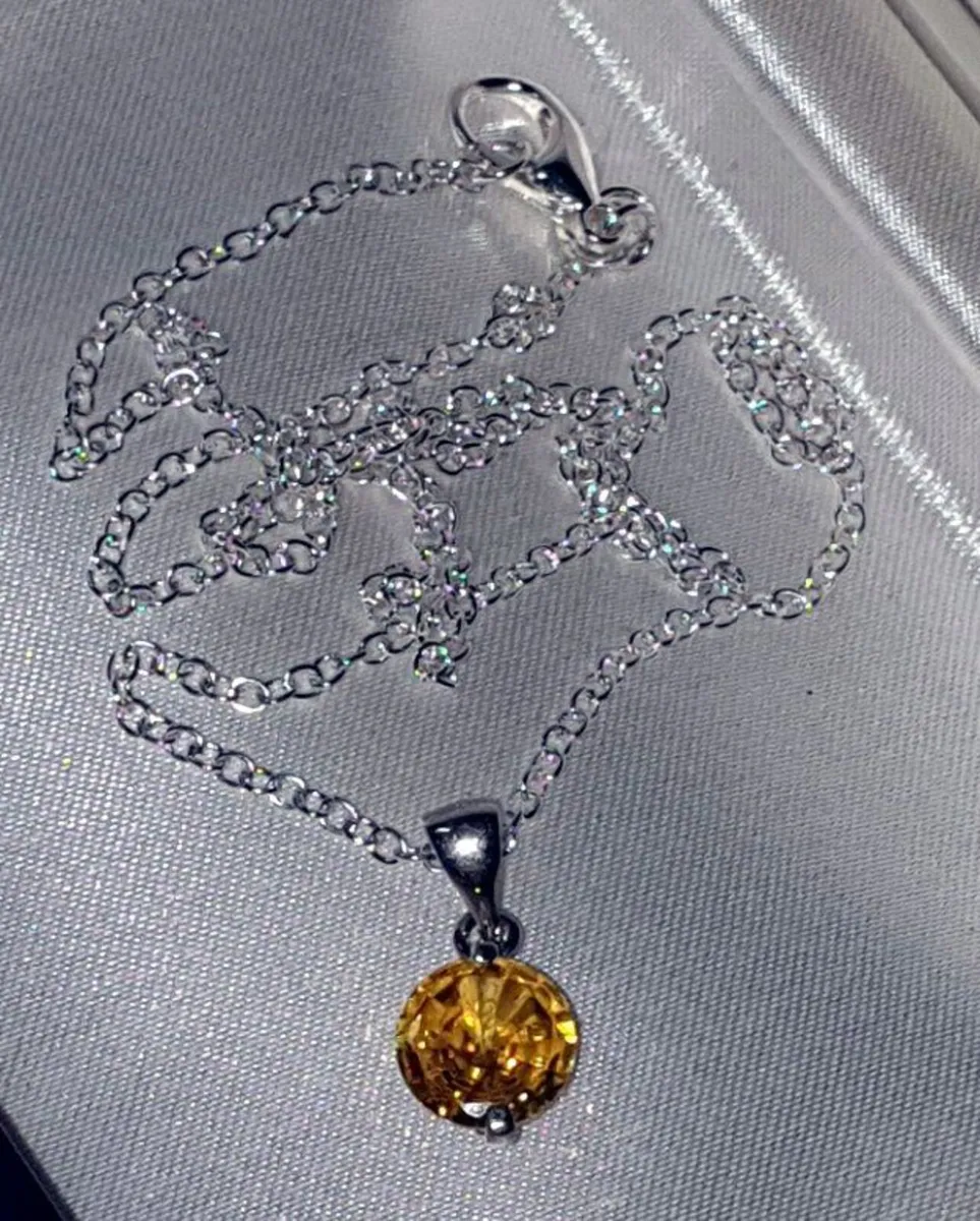 Vintage Silver/Gold Solitaire & Chain - Image 1