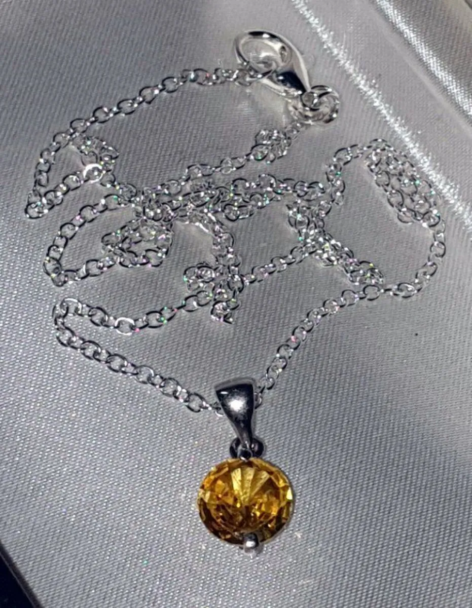 Vintage Silver/Gold Solitaire & Chain - Image 2