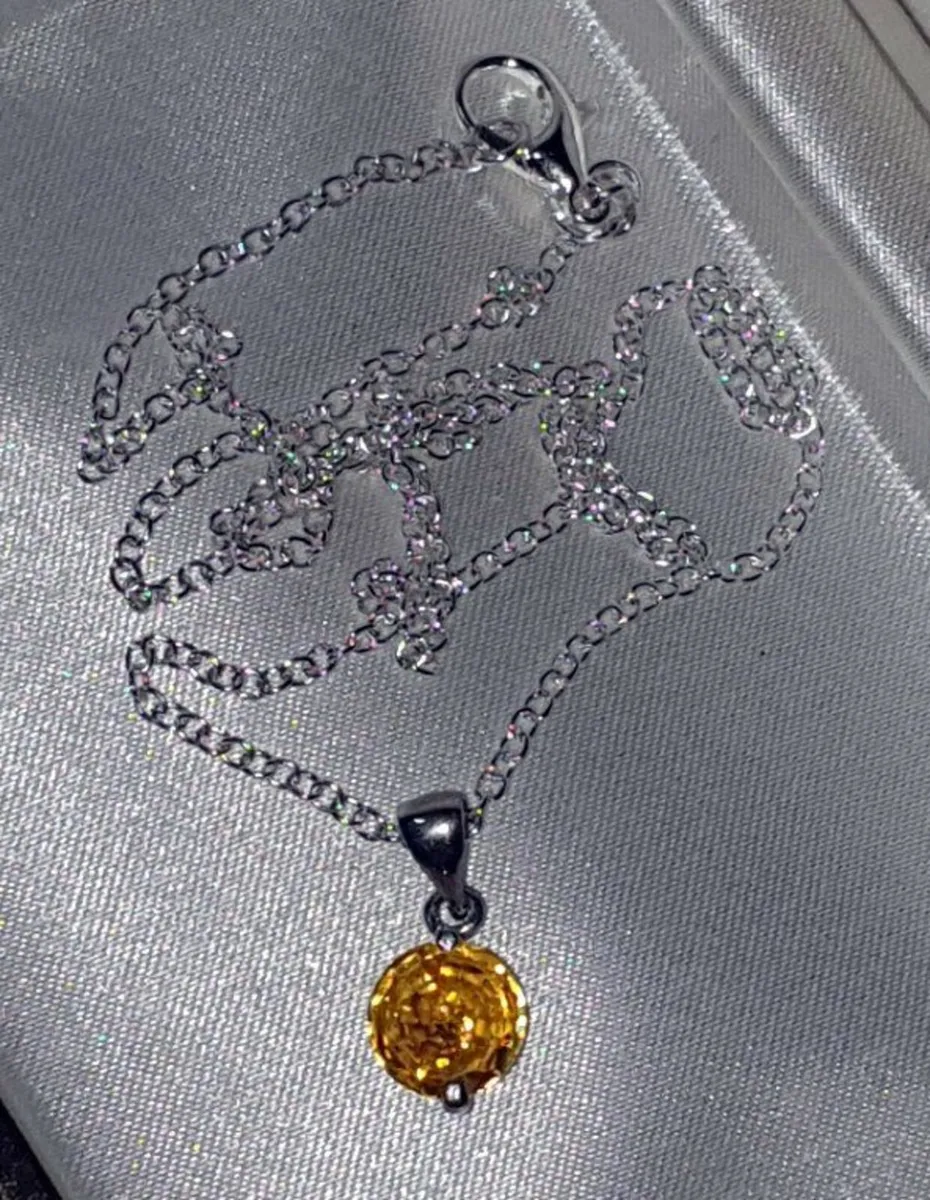 Vintage Silver/Gold Solitaire & Chain - Image 3