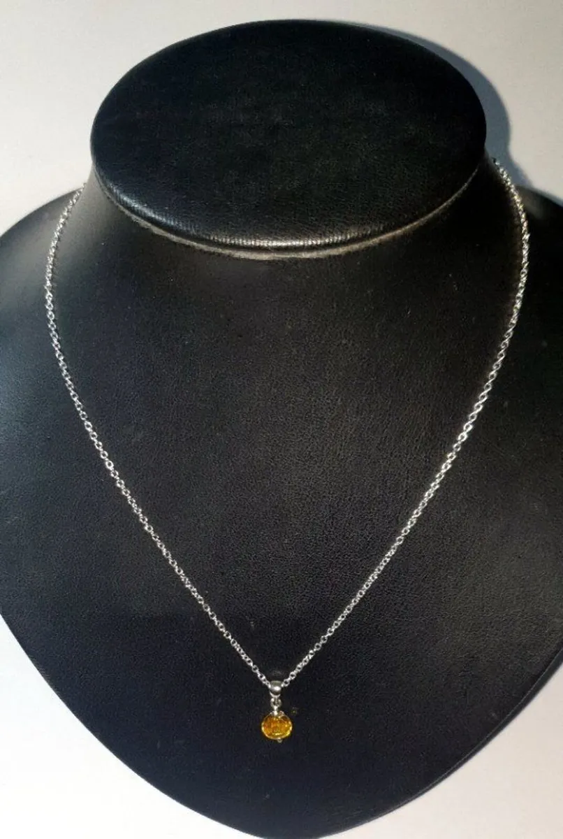 Vintage Silver/Gold Solitaire & Chain - Image 4